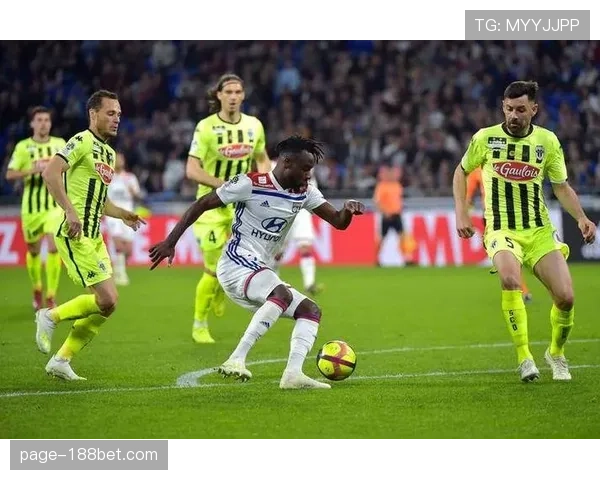 洛里昂主帅潘塔洛尼低位防守体系 依赖中场双核驱动 洛里昂主帅潘塔洛尼低位防守体系 依赖中场双核驱动